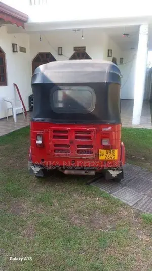 Bajaj RE 2018