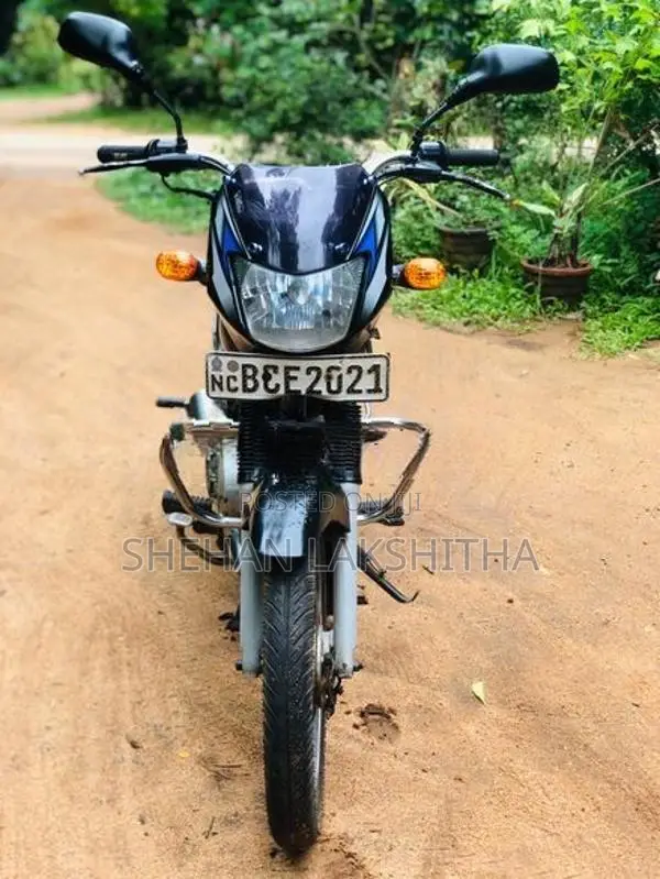 Bajaj CT100 2015