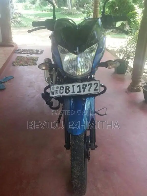 Bajaj Discover 2015