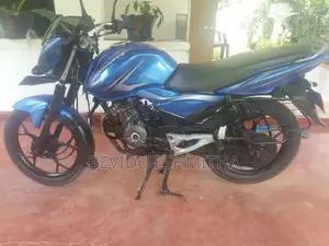 Bajaj Discover 2015