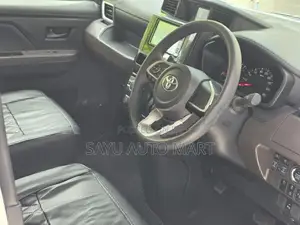 Toyota Roomy G GRADE 2024