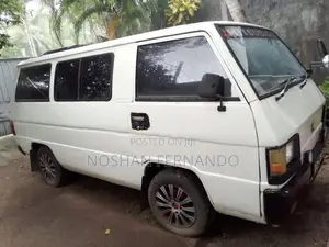 Mitsubishi Delica 1986