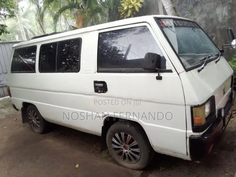 Mitsubishi Delica 1986
