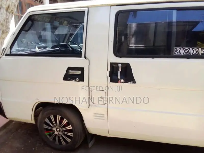 Mitsubishi Delica 1986