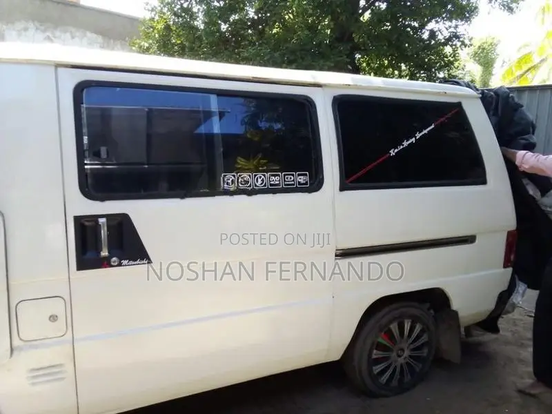 Mitsubishi Delica 1986