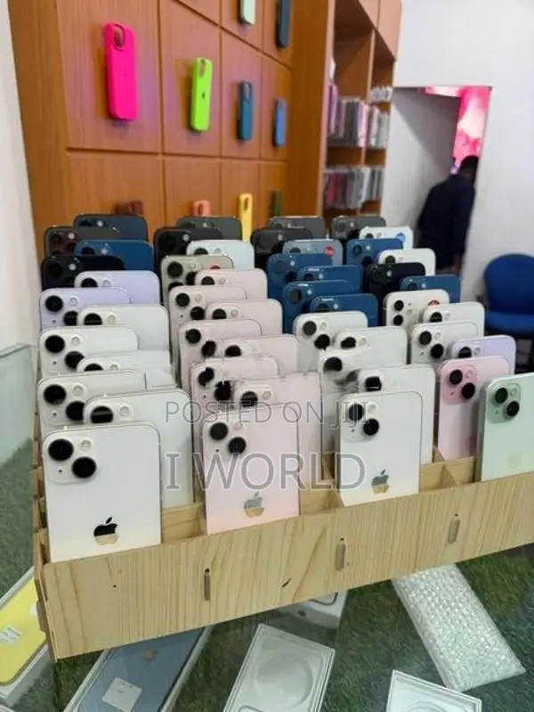 Apple iPhone 13 256GB (Used)
