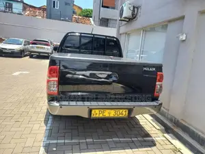 Toyota Hilux 2WD 2012