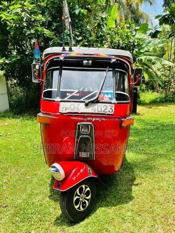 Bajaj RE 2006