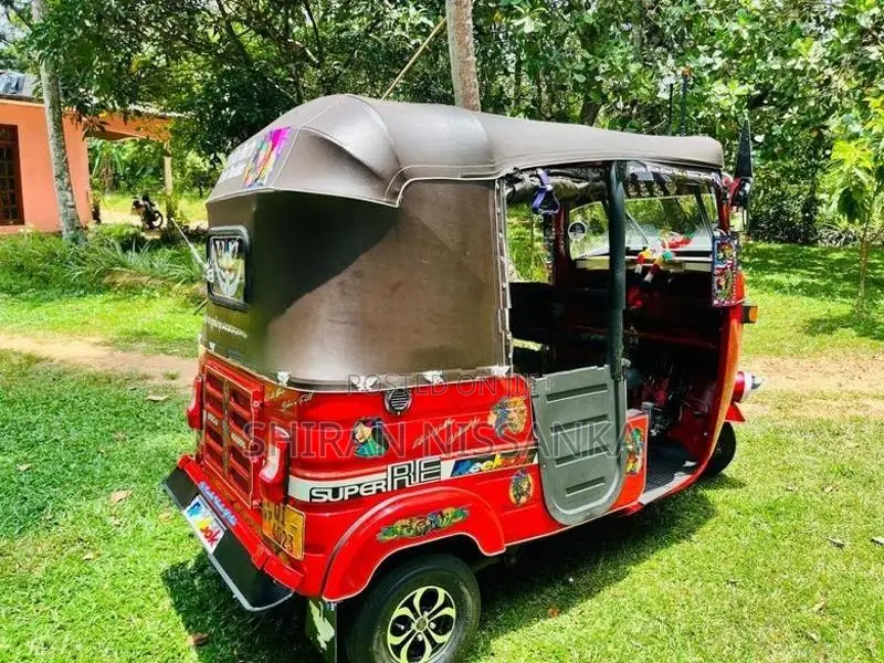 Bajaj RE 2006