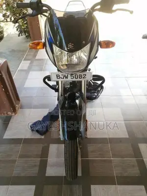 Bajaj CT100 2025