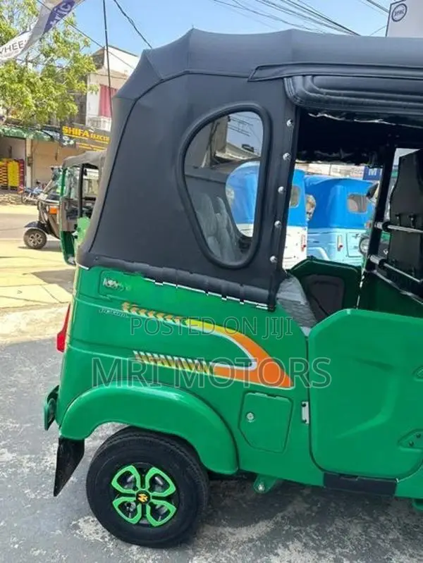 Bajaj RE 2026