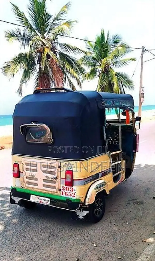 Bajaj RE 2003