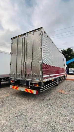 Isuzu Forward 2016
