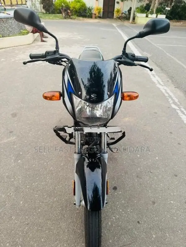 Bajaj CT100 2026