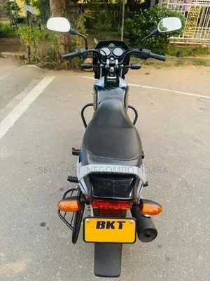 Bajaj CT100 2026