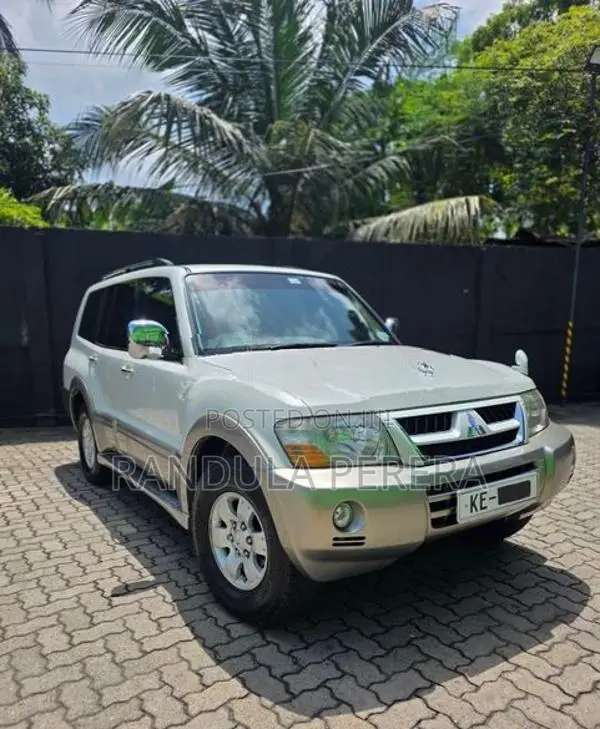 Mitsubishi Montero 2006