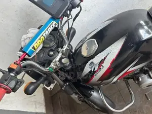 Bajaj CT100 2016