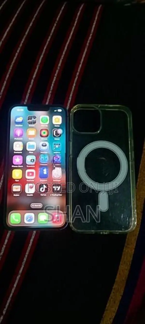 Apple iPhone 13 (Used)