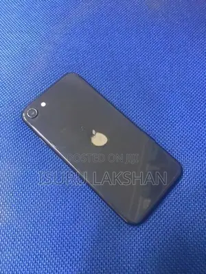 Apple iPhone SE 2 (Used)