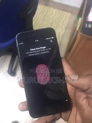 Apple iPhone SE 2 (Used)