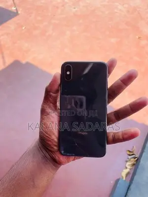 Apple iPhone XS (Used)
