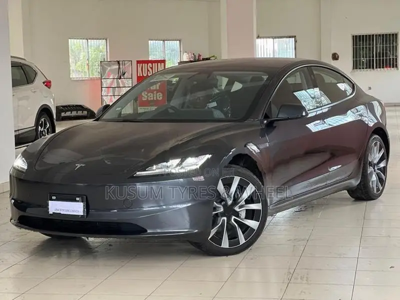 Tesla Model 3 HIGHLAND FACE LIFT 2024