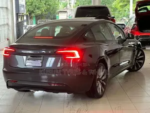 Tesla Model 3 HIGHLAND FACE LIFT 2024
