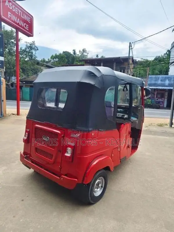 Bajaj RE 2026