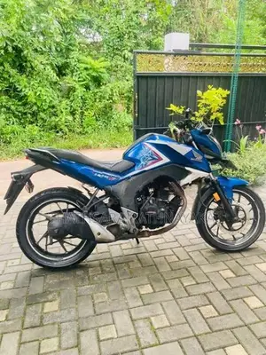 Honda CB Hornet 160R 2017