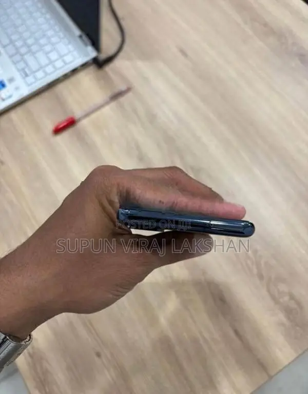 Samsung Galaxy S20FE (Used)