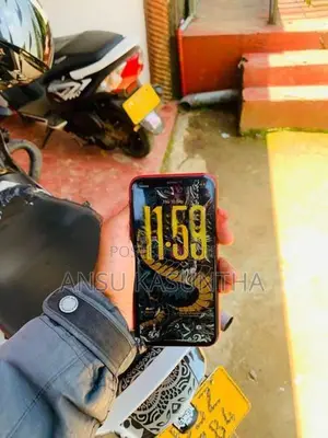 Apple iPhone 11 (Used)