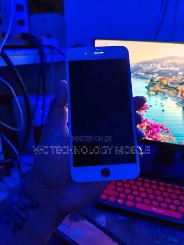 Apple iPhone 8 Plus Display