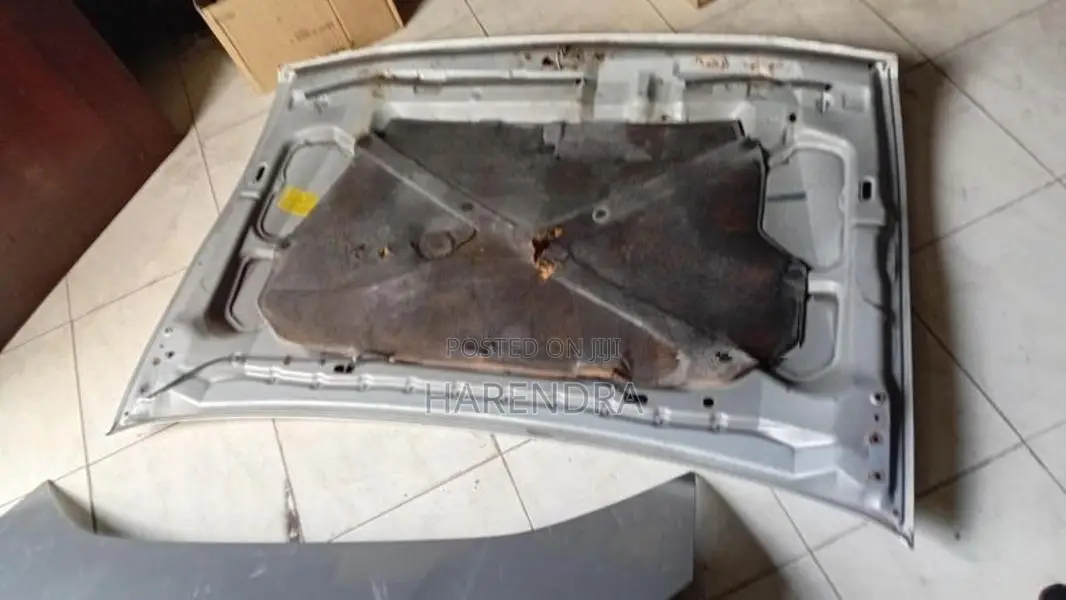Mitsubitshi Pajero V78 Bonnet