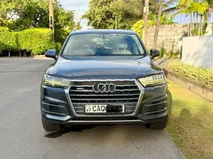 Audi Q7 Fully loaded 2016