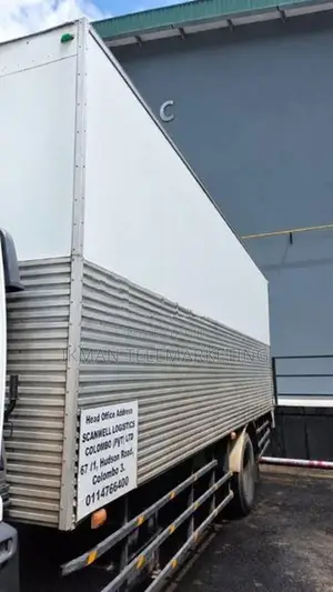 Isuzu FTR 20ft 2000
