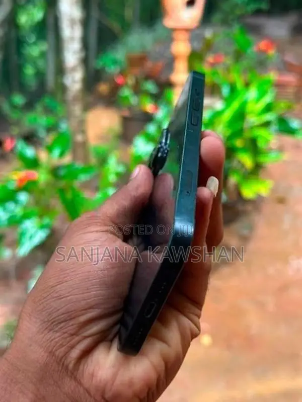 Apple iPhone 14 (Used)
