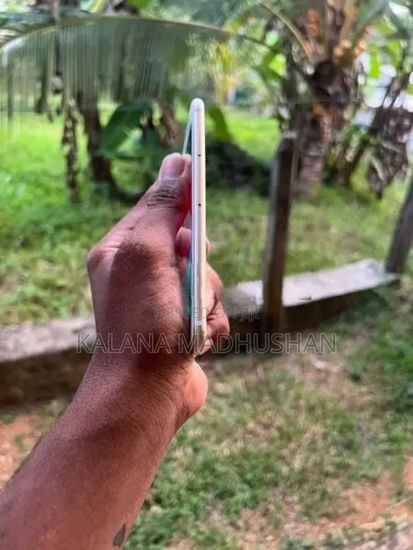 Apple iPhone 6 (Used)