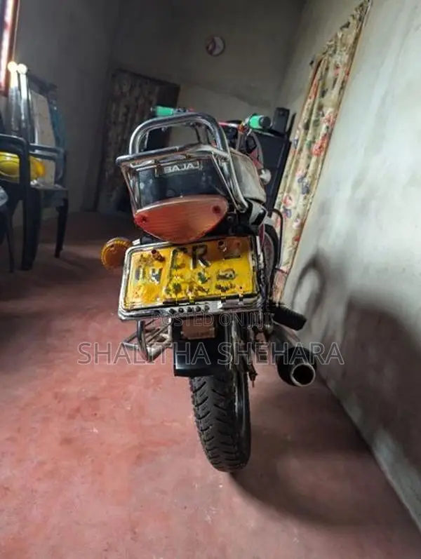 Bajaj Boxer 2000
