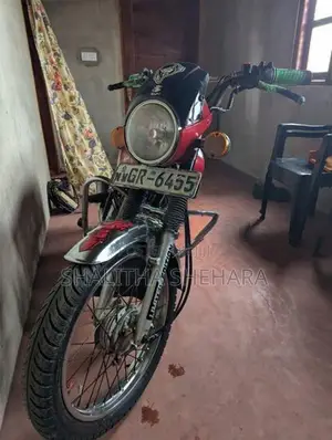 Bajaj Boxer 2000
