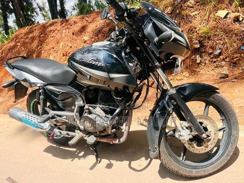 Bajaj Pulsar 150 2015