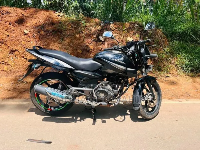 Bajaj Pulsar 150 2015
