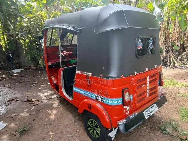 Bajaj RE 1998
