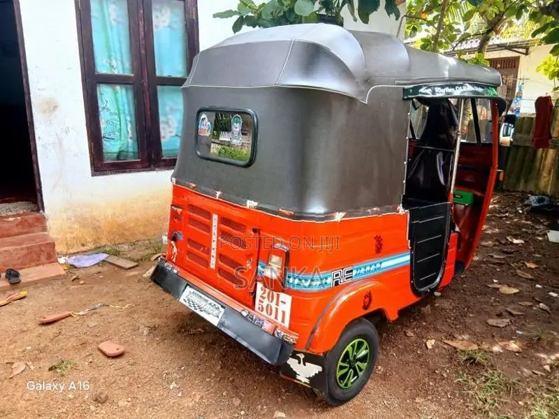 Bajaj RE 1998