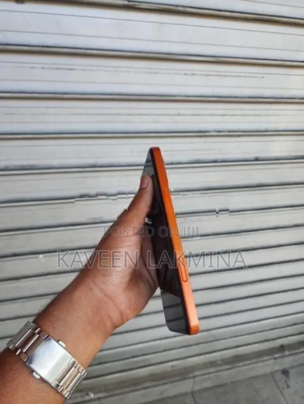 Black view Wave 8C (Used)