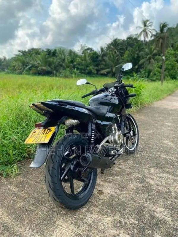 Bajaj Pulsar 180 2013