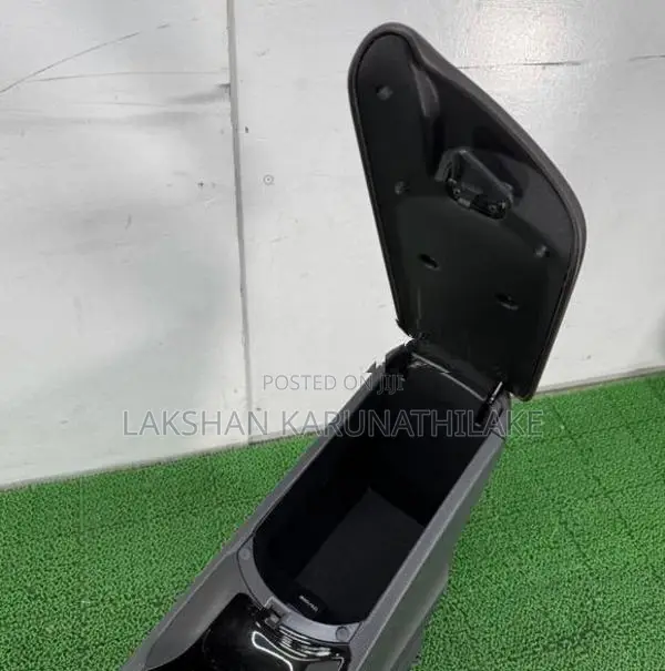 Toyota C-HR Center Console with Arm Rest