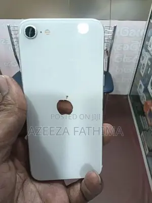 Apple iPhone SE 2 (Used)