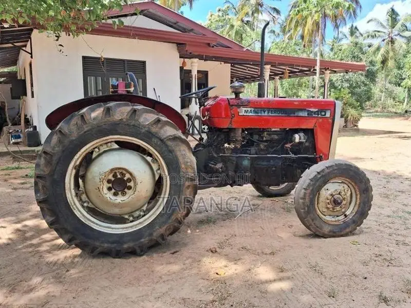 Massey Ferguson MF 1984