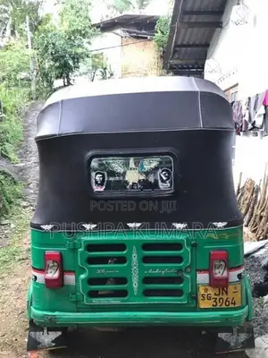 Bajaj RE 2002