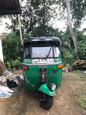 Bajaj RE 2002